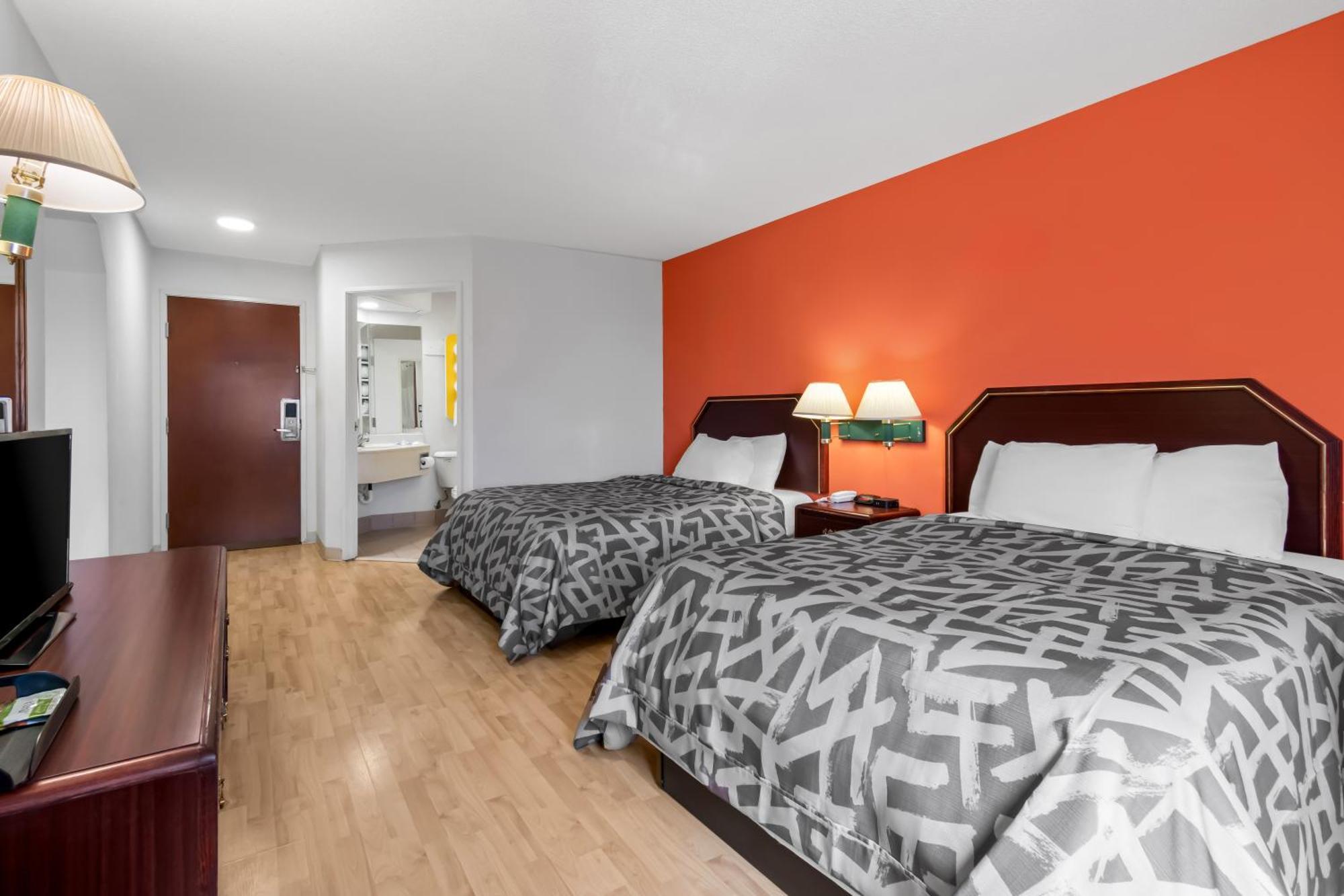 Scottish Inns & Suites - North Hershey Харисбърг Екстериор снимка